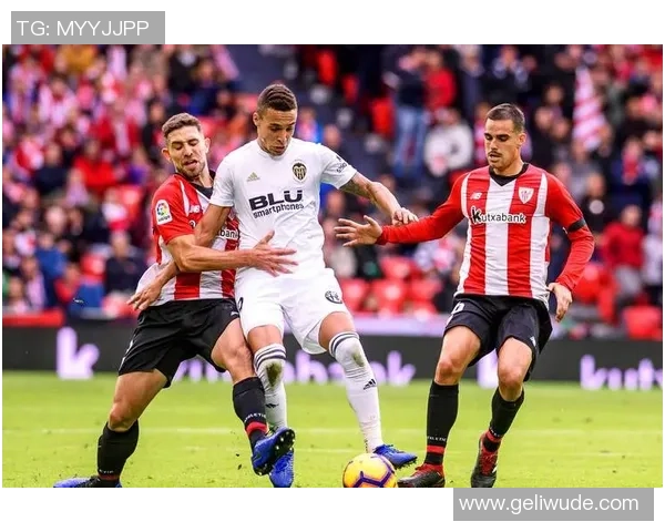 足球发臭的背后真相揭示了运动产业的隐患与未来发展方向