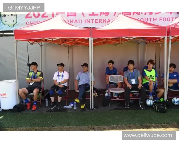 足球皮套的选择与保养技巧助你提升球技与运动体验